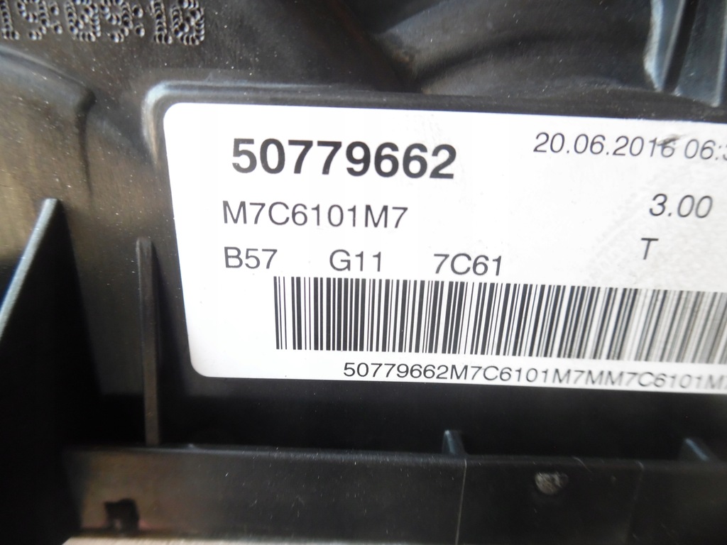 Moteur B57 D30 A — vue 8