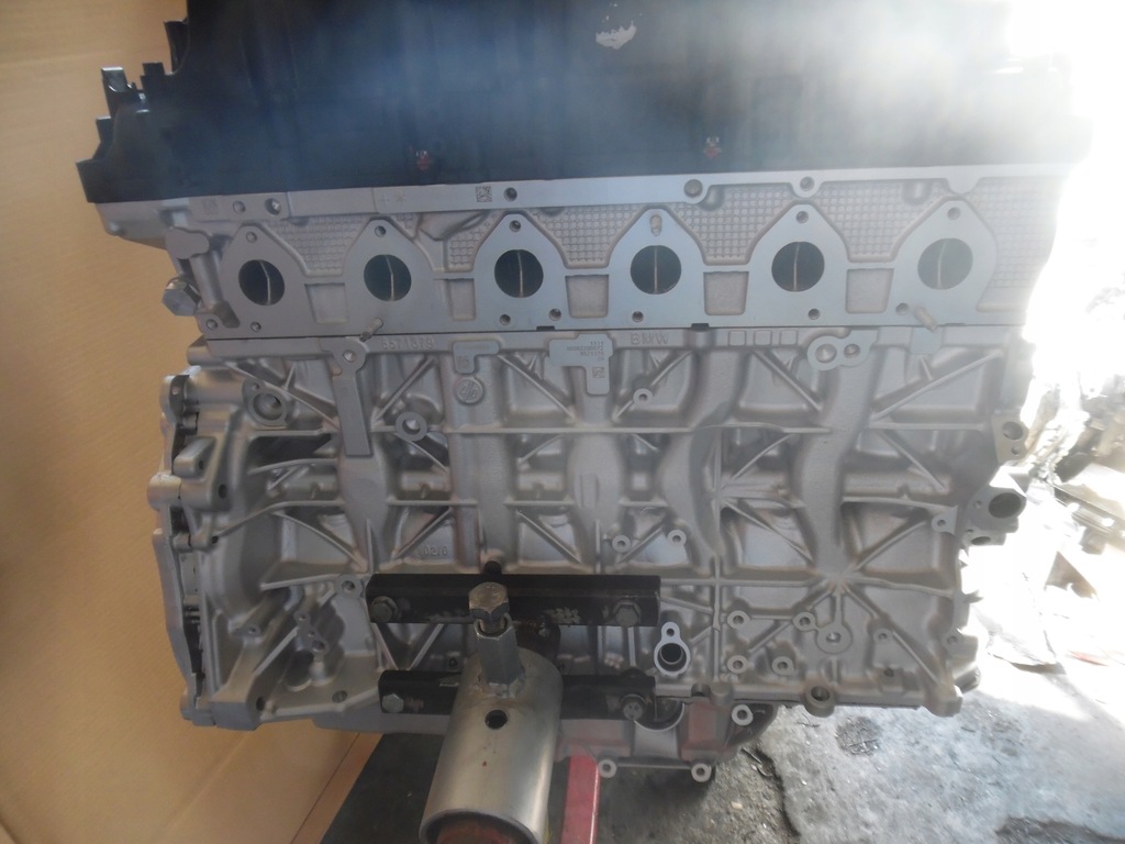 Moteur B57 D30 A — vue 2
