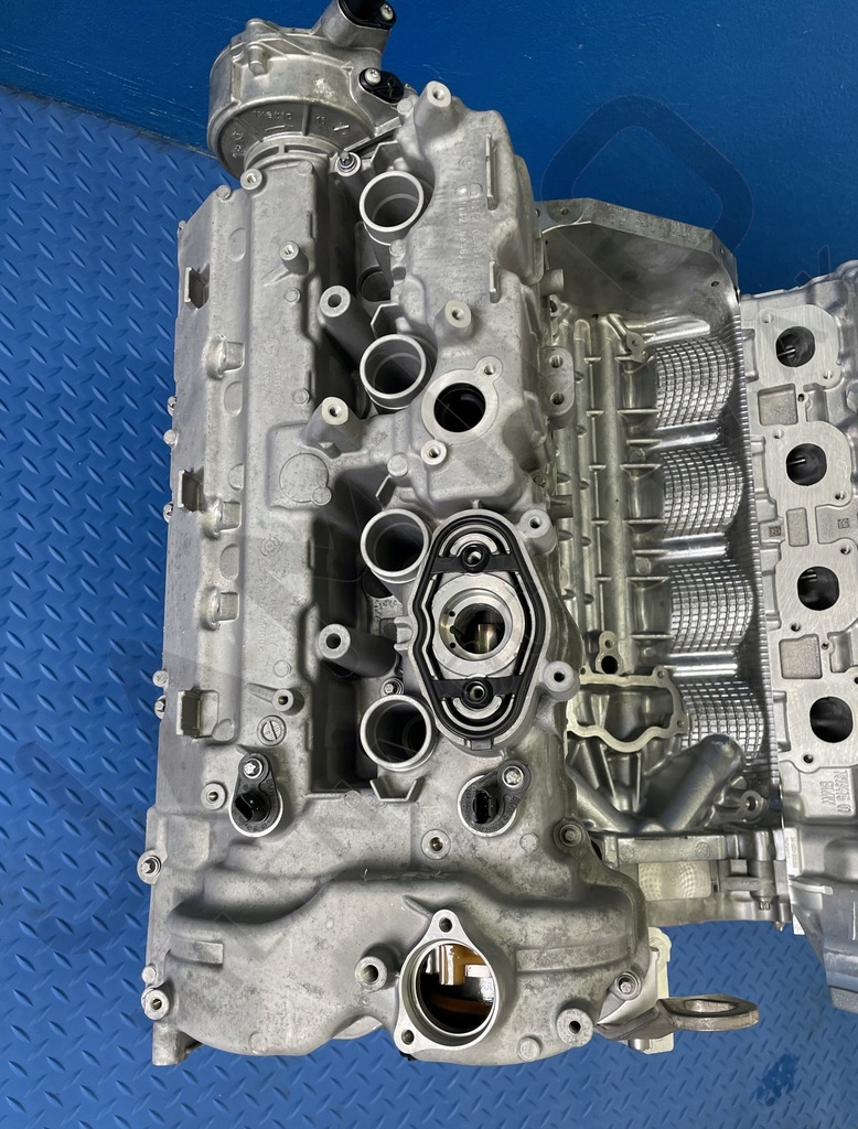 Moteur S63 B44 B — vue 7